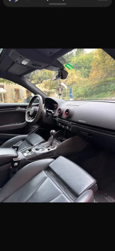 Audi RS3 Sportback — Break haute performance, 400 ch et traction intégrale — tableau de bord