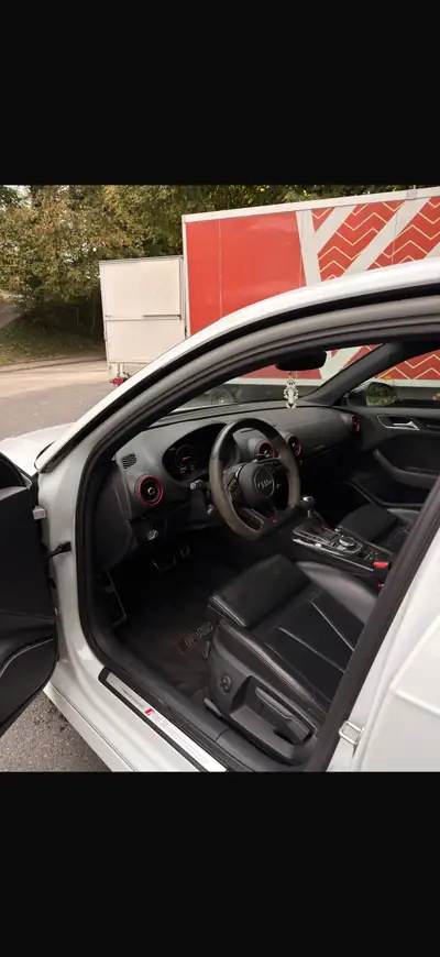 Audi RS3 Sportback — Break haute performance, 400 ch et traction intégrale — détail