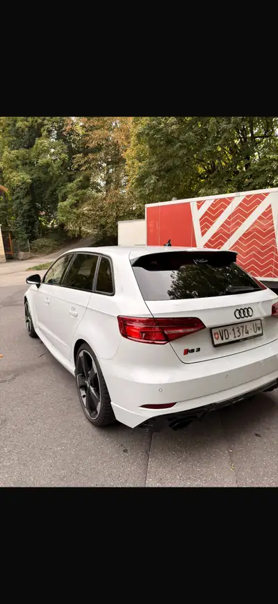 Audi RS3 Sportback — Break haute performance, 400 ch et traction intégrale — intérieur