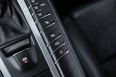 Porsche Macan GTS 2020 — SUV sportif 380 ch, kilométrage modéré — Miniatura 24