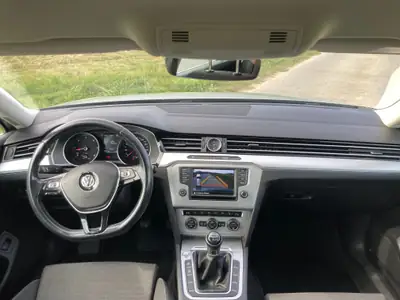 VW Passat 2.0 TDI 150 Comfortline — Break robuste, 262'000 km, diesel économe — tableau de bord