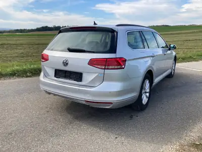 VW Passat 2.0 TDI 150 Comfortline — Break robuste, 262'000 km, diesel économe — intérieur