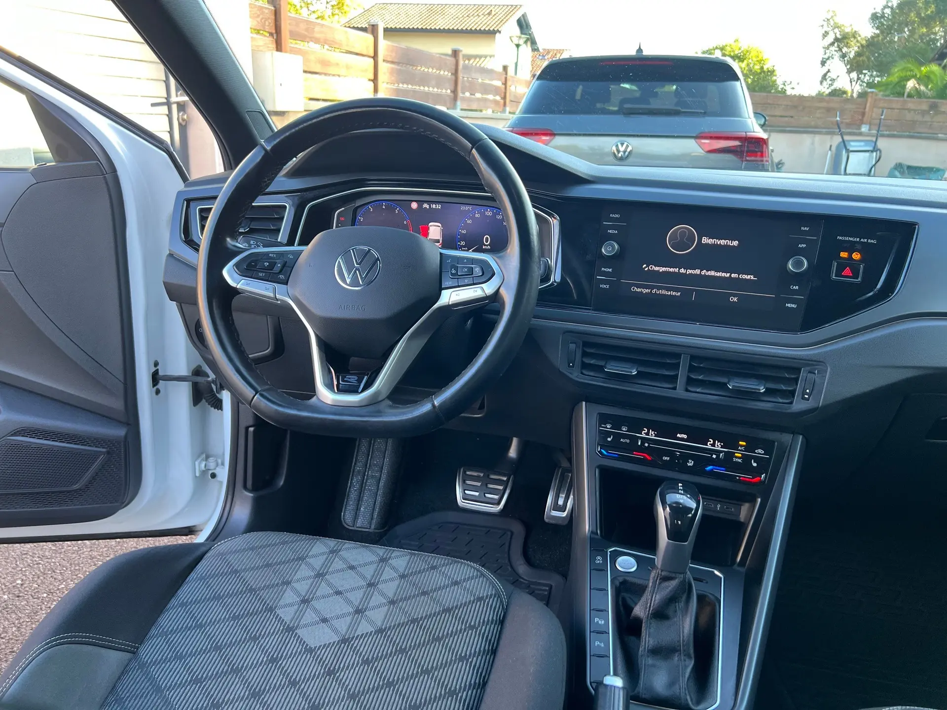 Volkswagen Polo 2022 occasion La Chaux de fonds — 2