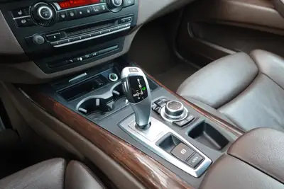 BMW X5 xDrive 30d — SUV 7 places diesel, équipement premium et fiabilité confirmée — Miniature 19