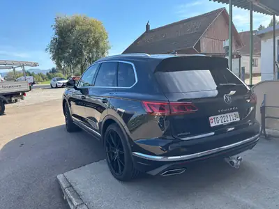 Volkswagen Touareg 3.0 V6 TDI 286 — SUV premium diesel, 75'000 km, équipements neufs — fianco