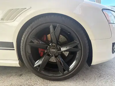 Audi A5 Coupé 3.0 V6 TDI Quattro — Élégance sportive et moteur puissant — détail