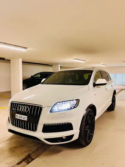 Audi Q7 4.2 V8 TDI quattro — SUV 7 places premium, motorisation puissante et fiable — côté