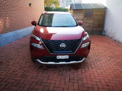 Nissan X-Trail 1.5 VC-T Tekna e-4orce — SUV hybride rechargeable, 90'000 km, traction intégrale — vue extérieure