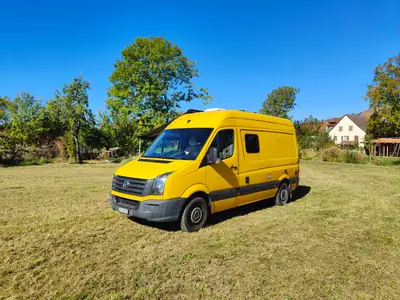 VW Crafter 2.0 TDI 136 — Van aménagé robuste, 145'000 km, sans sinistre — côté