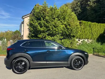 Mazda CX-30 Homura 2024 — SUV compact hybride, 20'100 km seulement — rear view