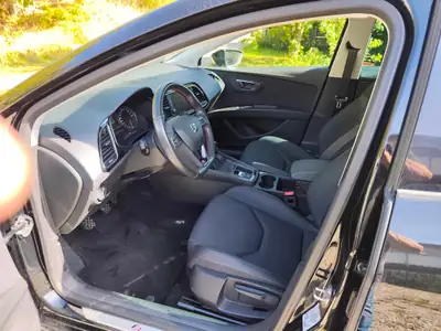 SEAT Leon 1.5 TSI — Berline dynamique, historique complet, MFK frais — intérieur