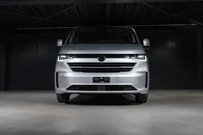 VW Caravelle 2.0 TDI Style — Monospace 8 places, faible kilométrage et équipé — intérieur