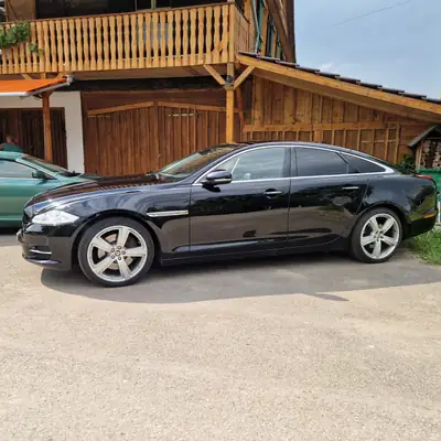 Jaguar XJ 2.0 Ti Executive — Berline britannique élégante, 195'000 km, sans sinistre — vue extérieure