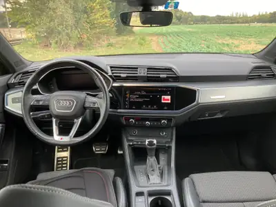Audi Q3 Sportback 45 TFSI e — SUV coupé hybride rechargeable, 245 ch et faible kilométrage — Innenraum