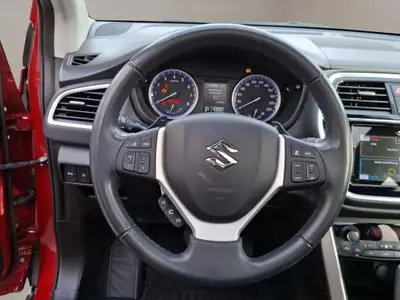 Suzuki S-Cross 1.4 T Hybrid 4x4 — SUV compact hybride, 73 000 km seulement — Miniature 7