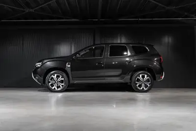 Dacia Duster TCe 150 Prestige EDC — SUV compact fiable, peu kilométré, 4x2 — vista posteriore
