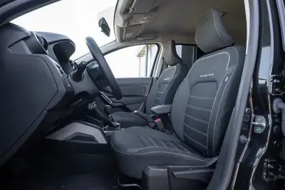 Dacia Duster TCe 150 Prestige EDC — SUV compact fiable, peu kilométré, 4x2 — Miniatura 9