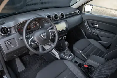 Dacia Duster TCe 150 Prestige EDC — SUV compact fiable, peu kilométré, 4x2 — Miniatura 12