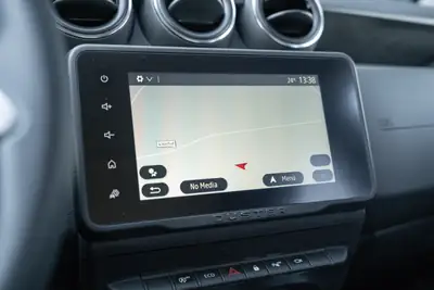Dacia Duster TCe 150 Prestige EDC — SUV compact fiable, peu kilométré, 4x2 — Miniatura 17