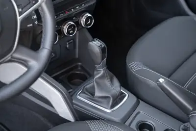 Dacia Duster TCe 150 Prestige EDC — SUV compact fiable, peu kilométré, 4x2 — Miniatura 20