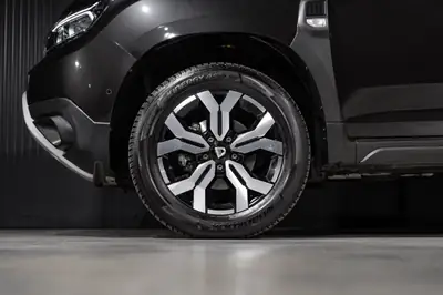 Dacia Duster TCe 150 Prestige EDC — SUV compact fiable, peu kilométré, 4x2 — Miniatura 22