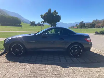 Mercedes-Benz SLK 200 BlueEfficiency — Cabriolet élégant, 53 000 km, motorisation efficace — side view