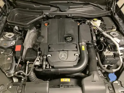 Mercedes-Benz SLK 200 BlueEfficiency — Cabriolet élégant, 53 000 km, motorisation efficace — detail
