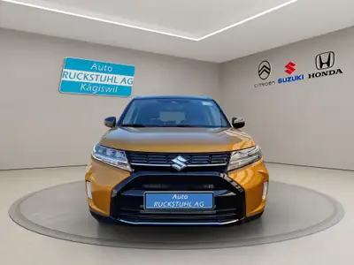 Suzuki Vitara 1.4 T Piz Sulai Hybrid 4x4 — SUV compact hybride, 20 km seulement — vista posteriore