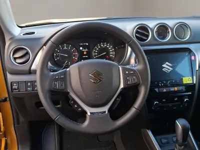 Suzuki Vitara 1.4 T Piz Sulai Hybrid 4x4 — SUV compact hybride, 20 km seulement — Miniatura 7