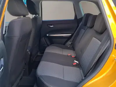 Suzuki Vitara 1.4 T Piz Sulai Hybrid 4x4 — SUV compact hybride, 20 km seulement — Miniatura 11