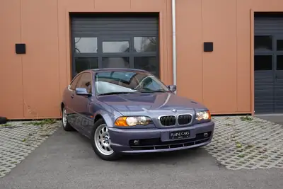BMW 320Ci Coupé 2001 — Classique affirmé, 8 roues, état impeccable — vue extérieure