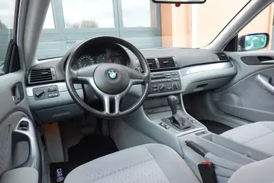 BMW 320Ci Coupé 2001 — Classique affirmé, 8 roues, état impeccable — Miniature 13