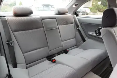 BMW 320Ci Coupé 2001 — Classique affirmé, 8 roues, état impeccable — Miniature 18