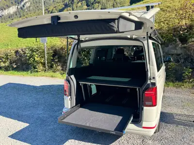 VW T6.1 California 2.0 TDI 150 — Camping-car compact, 47 000 km, liberté à bord — rear view