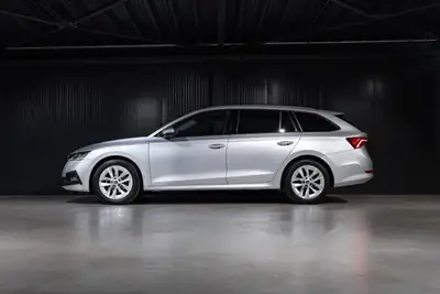 Skoda Octavia Combi 1.5 TSI — Break polyvalent, 73'890 km, équipé intelligemment — arrière