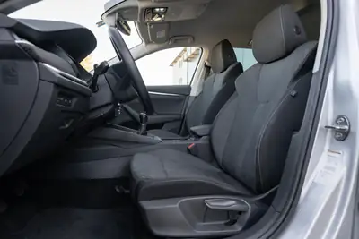 Skoda Octavia Combi 1.5 TSI — Break polyvalent, 73'890 km, équipé intelligemment — Miniature 10