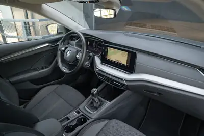 Skoda Octavia Combi 1.5 TSI — Break polyvalent, 73'890 km, équipé intelligemment — Miniature 14