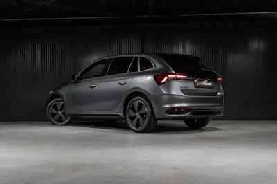 Skoda Scala 1.5 TSI Monte Carlo — Compacte dynamique avec 5 ans de garantie — Seitenansicht