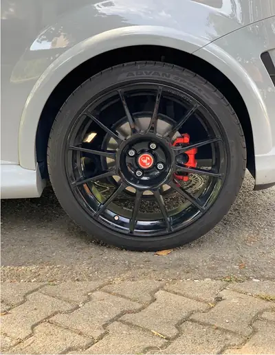 Fiat Punto 1.4 T MultiAir Abarth SuperSp. — Sportive compacte, 180 ch dynamiques — interni