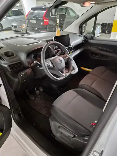 Opel Combo 2019 — Utilitaire diesel fiable, faible kilométrage et sans sinistre — Armaturenbrett