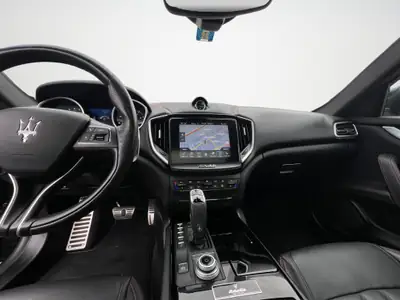 Maserati Ghibli 3.0 V6 S GranSport Q4 — Berline italienne 430 ch, série limitée Ribella 200ex — Miniatur 14