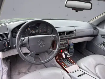 Mercedes-Benz SL 320 — Cabriolet sportif R129 au charme intemporel — Miniatura 9