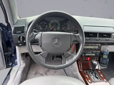 Mercedes-Benz SL 320 — Cabriolet sportif R129 au charme intemporel — Miniatura 8