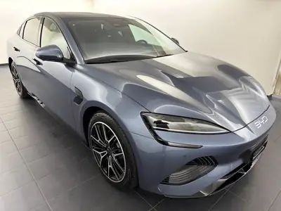 BYD Seal 82,5 kWh Excellence — Berline électrique 530 ch, garantie 6 ans usine — Innenraum