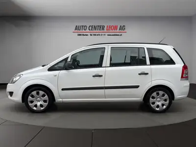 Opel Zafira 1.8i 16V Enjoy — Monospace 7 places fiable, attelage et faible kilométrage — Heckansicht