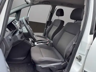 Opel Zafira 1.8i 16V Enjoy — Monospace 7 places fiable, attelage et faible kilométrage — Miniatur 9