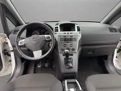 Opel Zafira 1.8i 16V Enjoy — Monospace 7 places fiable, attelage et faible kilométrage — Miniatur 14