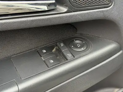 Opel Zafira 1.8i 16V Enjoy — Monospace 7 places fiable, attelage et faible kilométrage — Miniatur 20