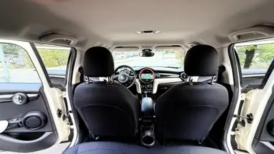 MINI Cooper 2017 — Citadine dynamique et économe, 113'000 km — Miniature 8