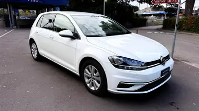 VW Golf 1.4 TSI Comfortline — Essence dynamique, 122 000 km, entretien optimal — vista posteriore